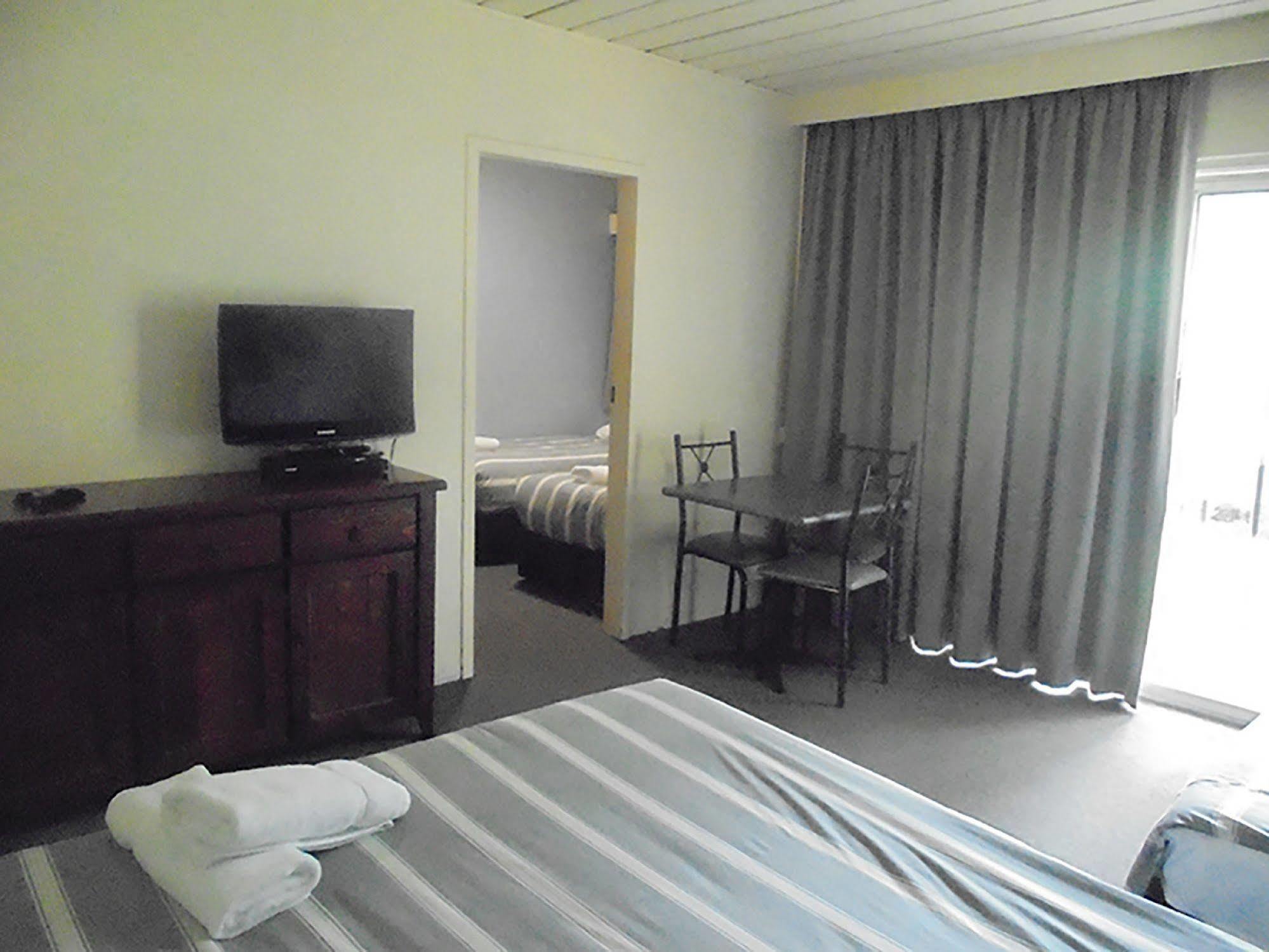 Riverbank Park Motel ブライト エクステリア 写真